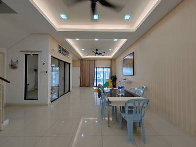 ALMOST FULLY FURNISHED Two and Half Supperlink Cahaya Alam Shah Alam