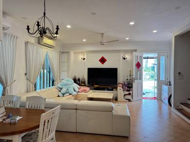 Bay garden @ bayan Indah Gated Semi -D Queensbay