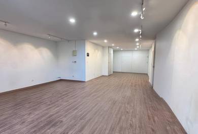 First Floor Shop Office for Rent, Taman Mount Austin, Fully Renovated