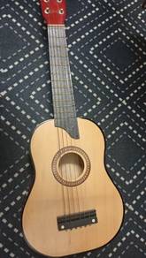 Mini guitar untuk dilepaskan