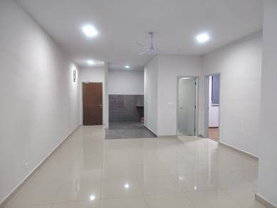 Bare unit 3 Room for rent at Admiral Residence Melaka near Jonker Walk