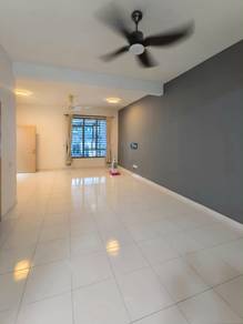 Setia tropika 11, House 20x75 Renovated, Good Condition, Facing South