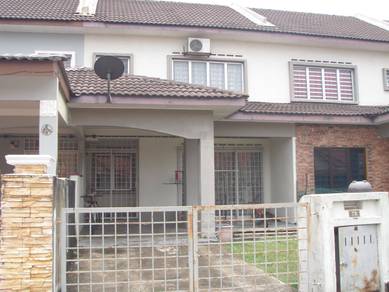 Rumah Teres Dua Tingkat untuk Dijual