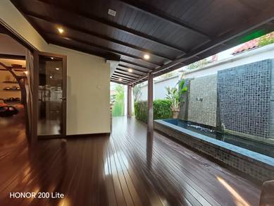 Bungalow house for sale at a great value below market.