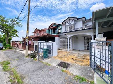 FACING OPEN🔥REFURBISHED🔥Seksyen 8 Bandar Baru Bangi double Storey