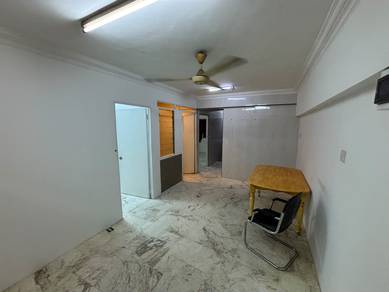 Flat Pandan Perdana Corner For Rent