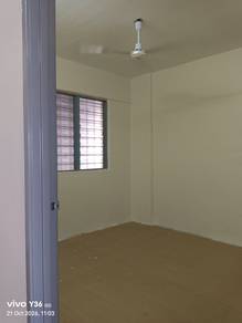 Mrr2 near Lrt sewa Flat pandan ria ampang 