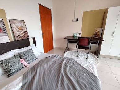 Beautiful Room with Big Balcony🏠@Bayan Baru/ 𝐋𝐞𝐩𝐚𝐬✨