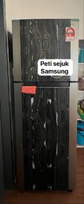 peti sejuk 2 pintu