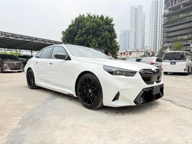 2025 Bmw M5 4.4 G90, 727HP, xDrive AWD, Save 300k