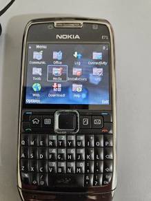 Nokia E71 ada charger