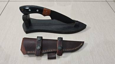 Custom Handmade Tracker/Skinning Knife with Leathe