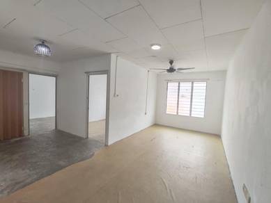 Sri Lanang Desa Tebrau Flat 3 Bedrooms
