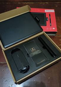 One by Wacom Small (CTL-472)