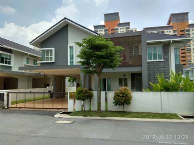Double Storey Bungalow UKAY SERAYA 2 Ampang [ PRIVATE POOL ]