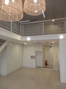 Pinnacle Petaling Jaya. Suitable for office/home office. Near LRT.