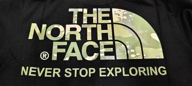 The North Face CAMOUFLAGE USA ( M & XL)
