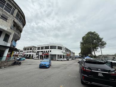 MURAH Corner‼️4 storey Shop Bandar Country Home Rawang