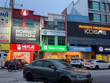 Facing Mainroad Ground Floor Alam Avenue Sek 16 Shah Alam for Rent