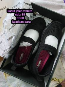kasut wanita
