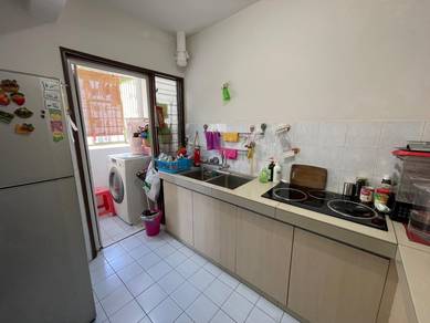 AC4 Blk Sri Sentosa,Jln Klang Lama,PJ