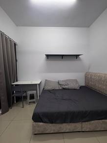 Queenbed|Fridge| WIFI midlands city for rent