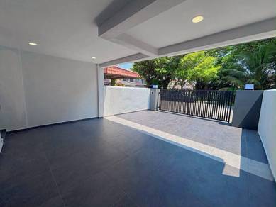 Bukit Indah 2 Storey Fully Extended Garden View
