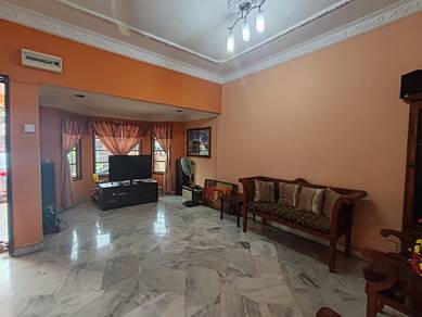 Facing South 【Extended, Furnished】 2 Storey House, USJ 11, Subang Jaya