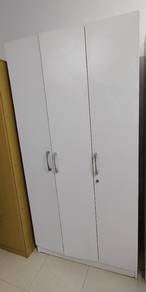Almari 