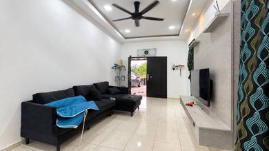(END LOT RENOVATED) 1 Storey Terrace Laman Sendayan Precint 4