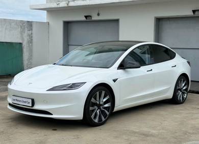 2025 Tesla Model 3 Long Range
