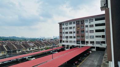 2 Parkings - Low Floor, Suria Tropika Apartment Seri Kembangan