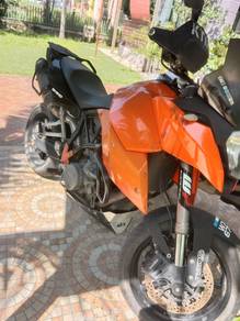 KTM 990 SMT ( LC8 V-Twin )
