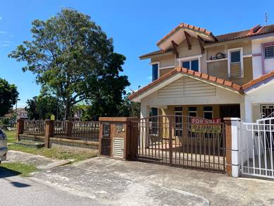 Rare Cul-de-Sac Corner Unit Beside the Park
