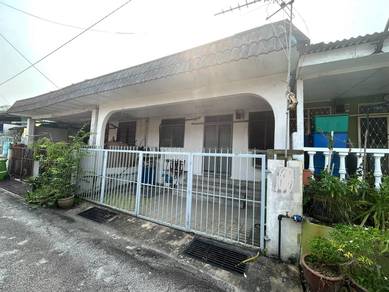 Single Storey terrace Taman Salak Jaya, Salak Selatan KL FULLY EXTEND