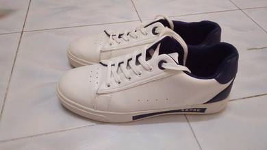 Kasut Polo& racquet club
