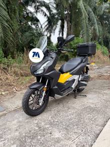 Honda ADV160 Black scooter TMM