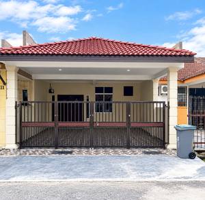 Full Loan + New Refurbished + FREEHOLD OPEN Taman Politeknik P.Dickson