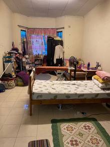 Room For Rent – Female Tenant Needed!