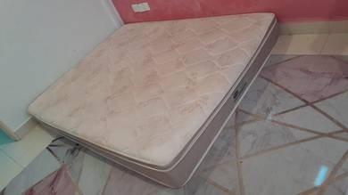 2x king Mattresses (Silentnight Premium & Budget)