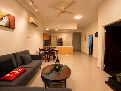 Palazio Mount Austin Fully Furniture Apartment For RENT