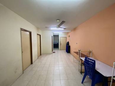 Pusat Komersial, Seksyen 7 Shah Alam. Tingkat 1. Basic Unit.