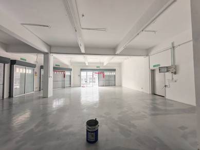 Commercial Hub Corner Shop for rent