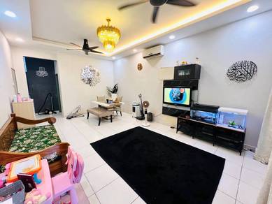 Teres 2 Tingkat, Taman Alam Indah, Seksyen 33 Shah Alam. Renovated.