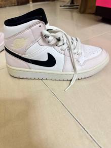 Preloved Nike Air Jordan 1 Mid Barely Rose