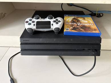Sony PS4 Pro 1TB   Mortal Kombat 11 
