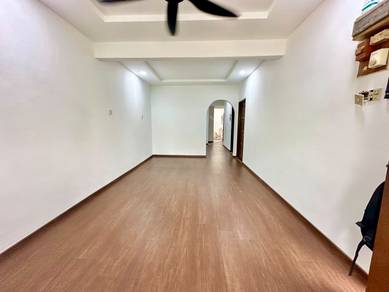 FREE 4 AIRCOND 🔥  Townhouse Jalan Dato Dagang Taman Sentosa Klang