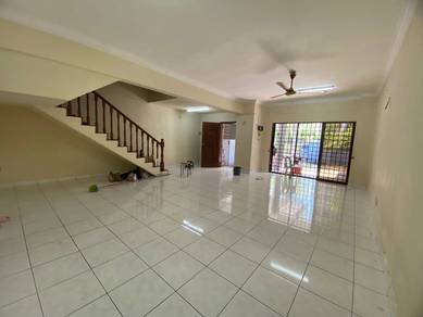 Permas Jaya Double Storey 4bedroom Partial Furnish Guard n Gates FRent