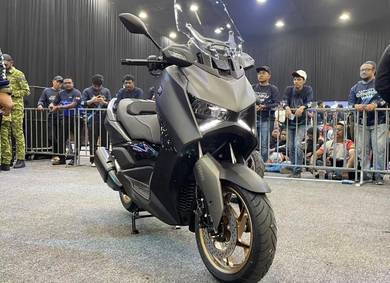 Yamaha Xmax 300