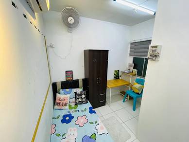 Small room at Seri Pinang Apartments (zero deposit)